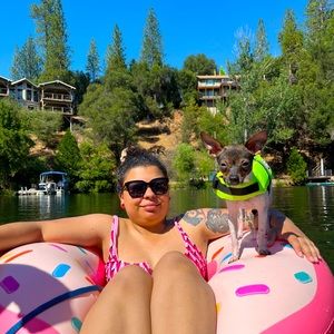 Meet your Posher, Simone